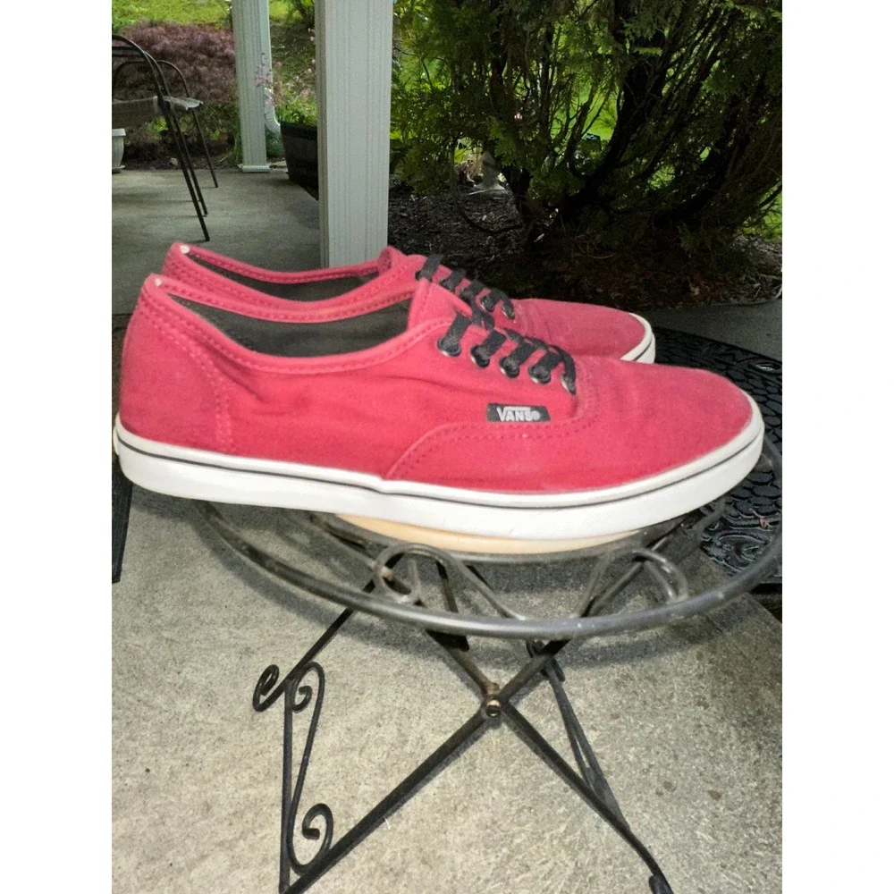 Vans Authentic Canvas Sneakers Low Top‎ Casual Shoes Maroon Women's 6.5 Men's 5